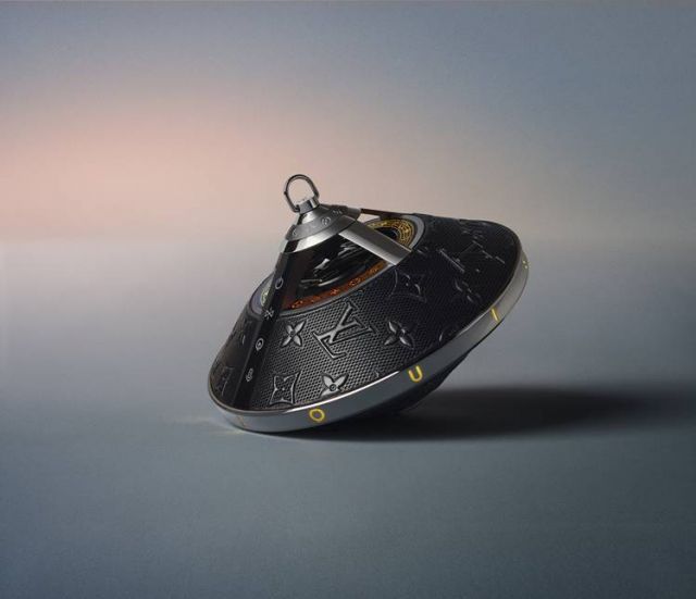 مكبر الصوت الأنيق LV Horizon Light Up