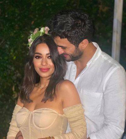 بالصور - أول تعليق لرحمة رياض وزوجها بعد عقد قرانهما