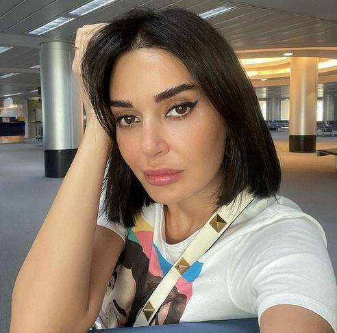 سيرين عبد النور تستعرض رشاقتها بفيديو عفوي وسط الناس