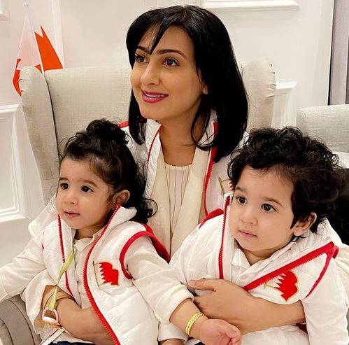 بالصور - إبن هيفاء حسين الشاب محط إهتمام الجمهور.. تعرفوا اليه