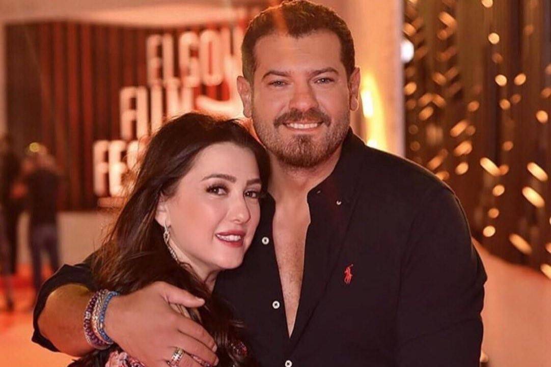 كندة علوش من دون مكياج وعمرو يوسف يعلّق