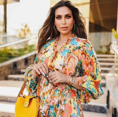 صورة للدكتورة خلود في المستشفى محط إهتمام الجمهور