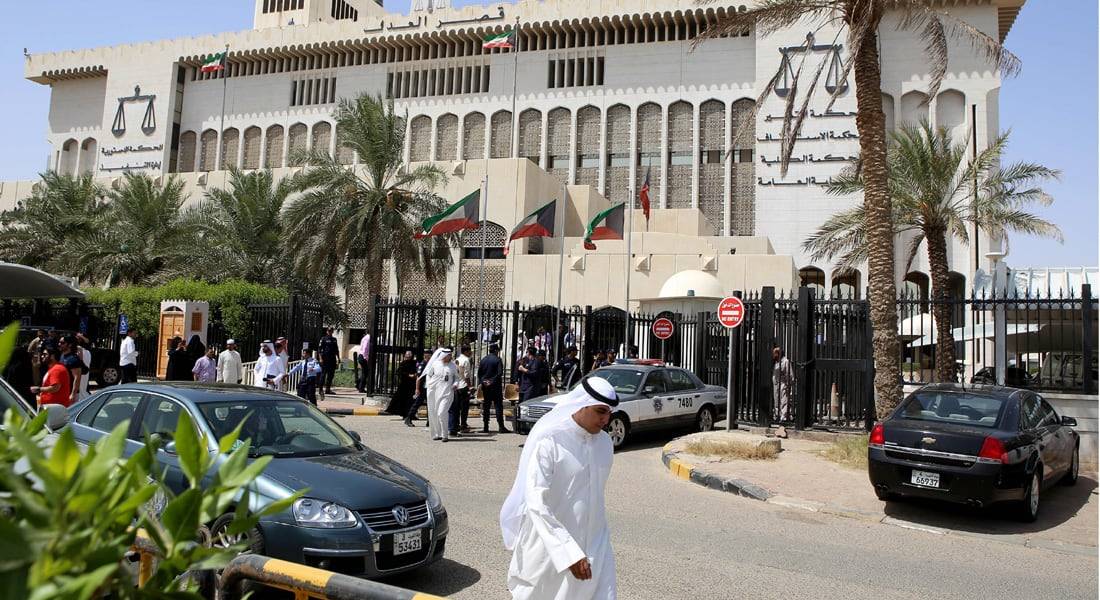 محاكمة فنان خليجي شهير بقضية مخدرات.. هذه التفاصيل