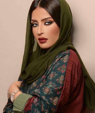 بالفيديو - بدور البراهيم تردّ بغضب على متابعة اتهمتها بـ