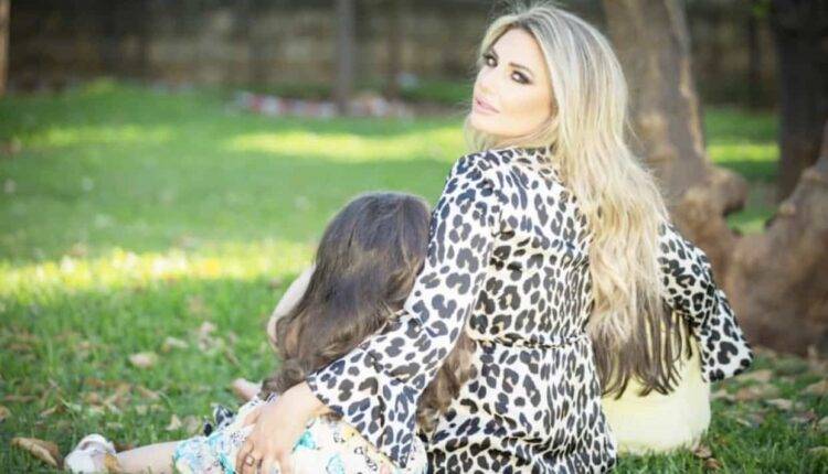 بالصور - طليقة وائل كفوري تروي معاناتها في الحصول على نفقة ابنتيها