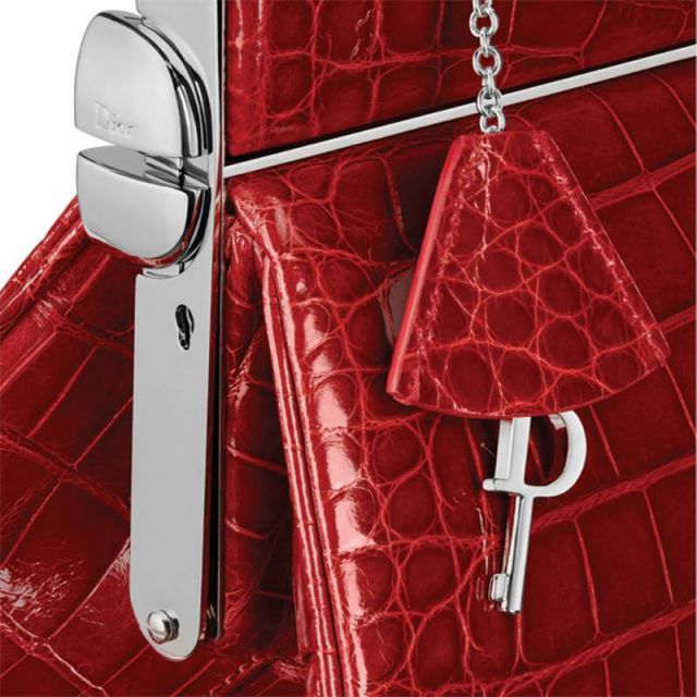 حقيبة ديور بايب