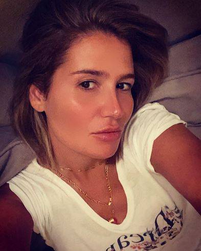 هنا شيحة تتعرض للإنتقاد بسبب صورة من إحتفالها بميلاد إبنها