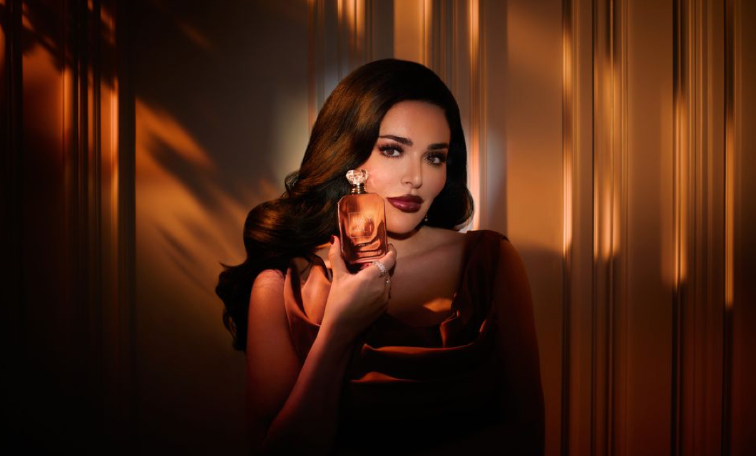 عيشي تجربة من الفخامة الآسرة مع عطر INVITE ONLY AMBER | 23 EAU DE PARFUM INTENSE المكثّف الجديد