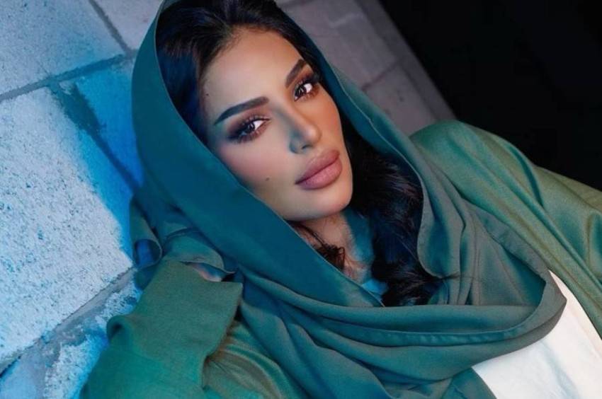 تسريب فيديو لفاطمة الأنصاري في لندن يثير الجدل بسبب ملابسها