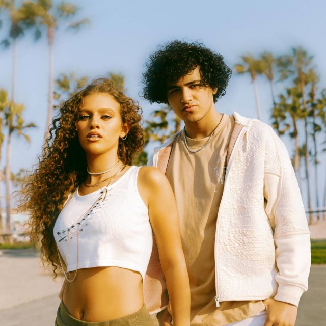 عصام النجّار وإليانا يجتمعان في 