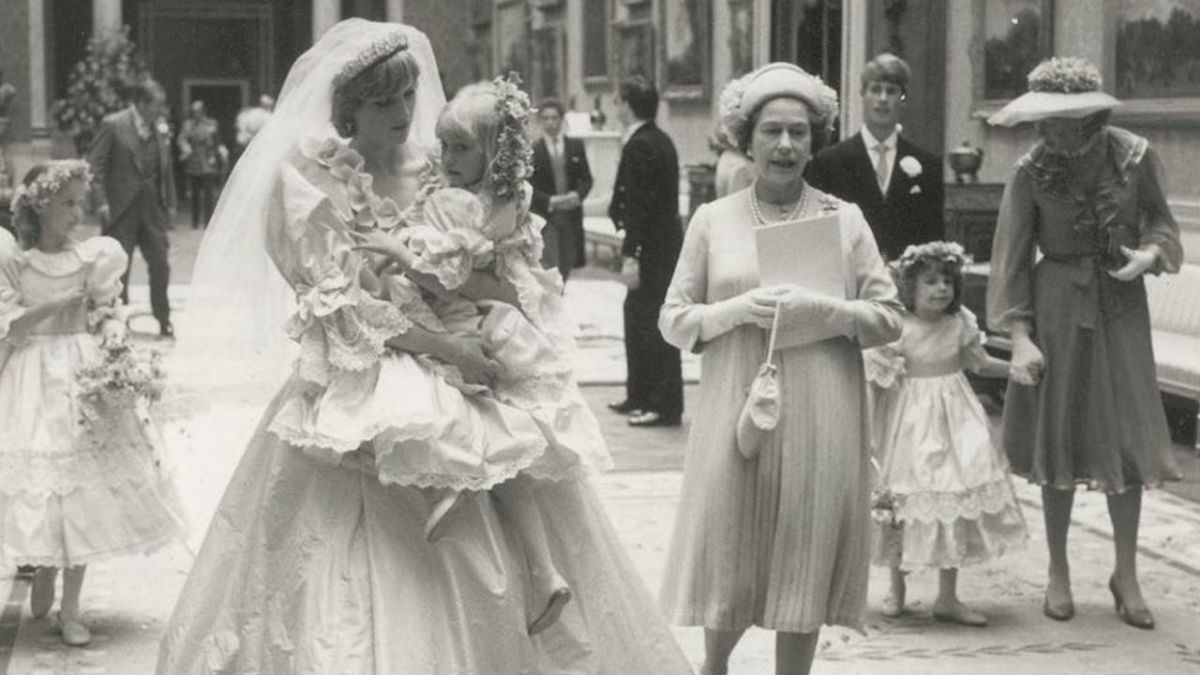 10 مواقف فضائحية في حفلات الزفاف الملكية!