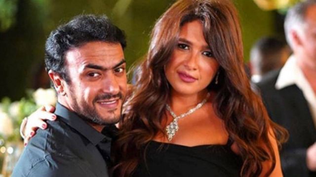 بالفيديو - هذا ما فعله أحمد العوضي بعد تحسّن حالة ياسمين عبد العزيز الصحية