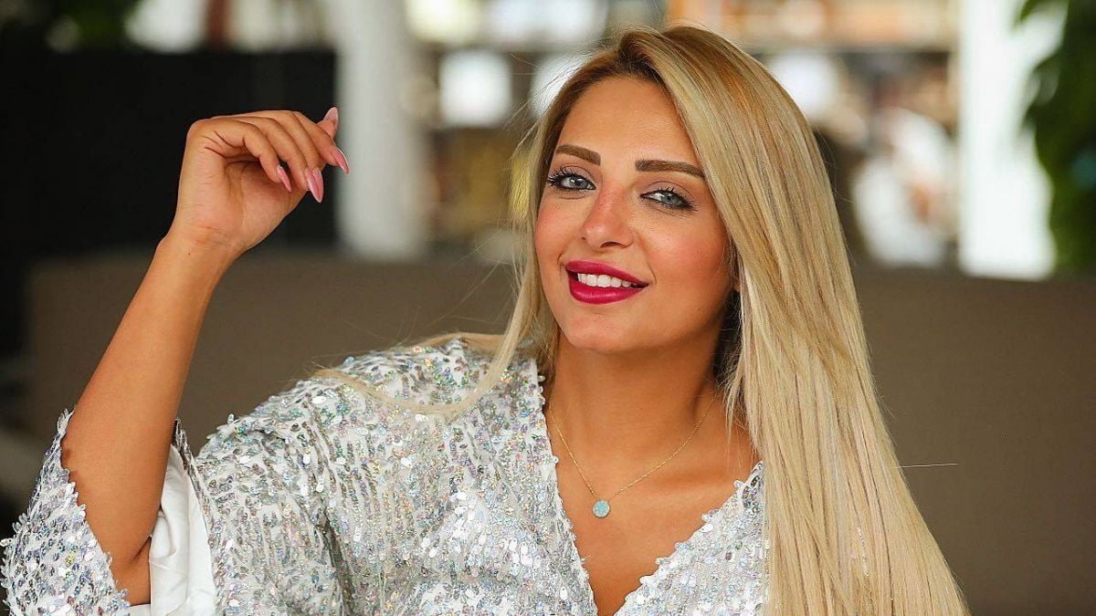 إيقاف برنامج مي حلمي وإحالتها الى التحقيق... وتعليق جريء من طليقها