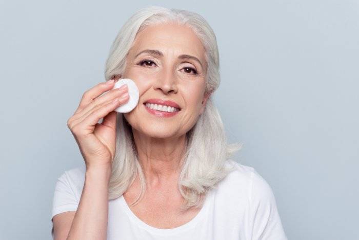 طبيبة تكشف 5 أسرار للحفاظ على الشباب لفترة طويلة