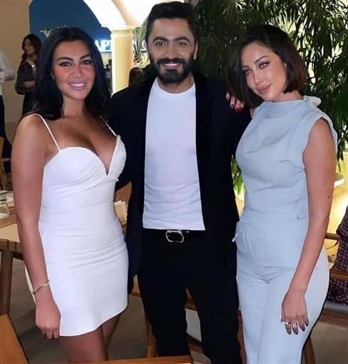 الظهور الأول لتامر حسني وبسمة بوسيل بعد شائعة الطلاق... وغياب زوج أصالة عن افتتاح مطعم نجلها