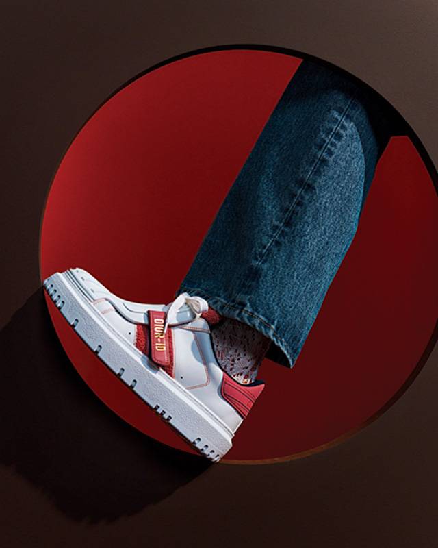 سروال من الدنيم جوارب حذاء رياضي Dior ID