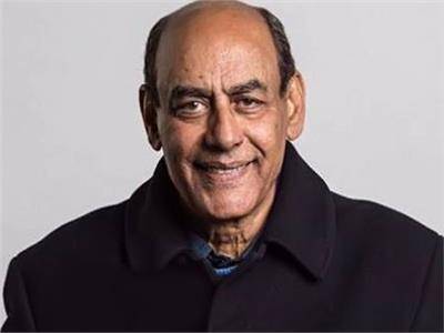 أحمد بدير يكشف عن سبب منع ابنتيه من التمثيل وأجره الأول
