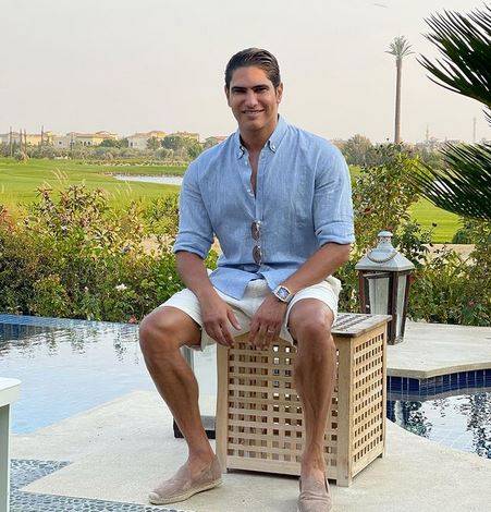 بالصور - شقيق أحمد أبو هشيمة يخطف الأنظار بوسامته.. تعرفوا إليه