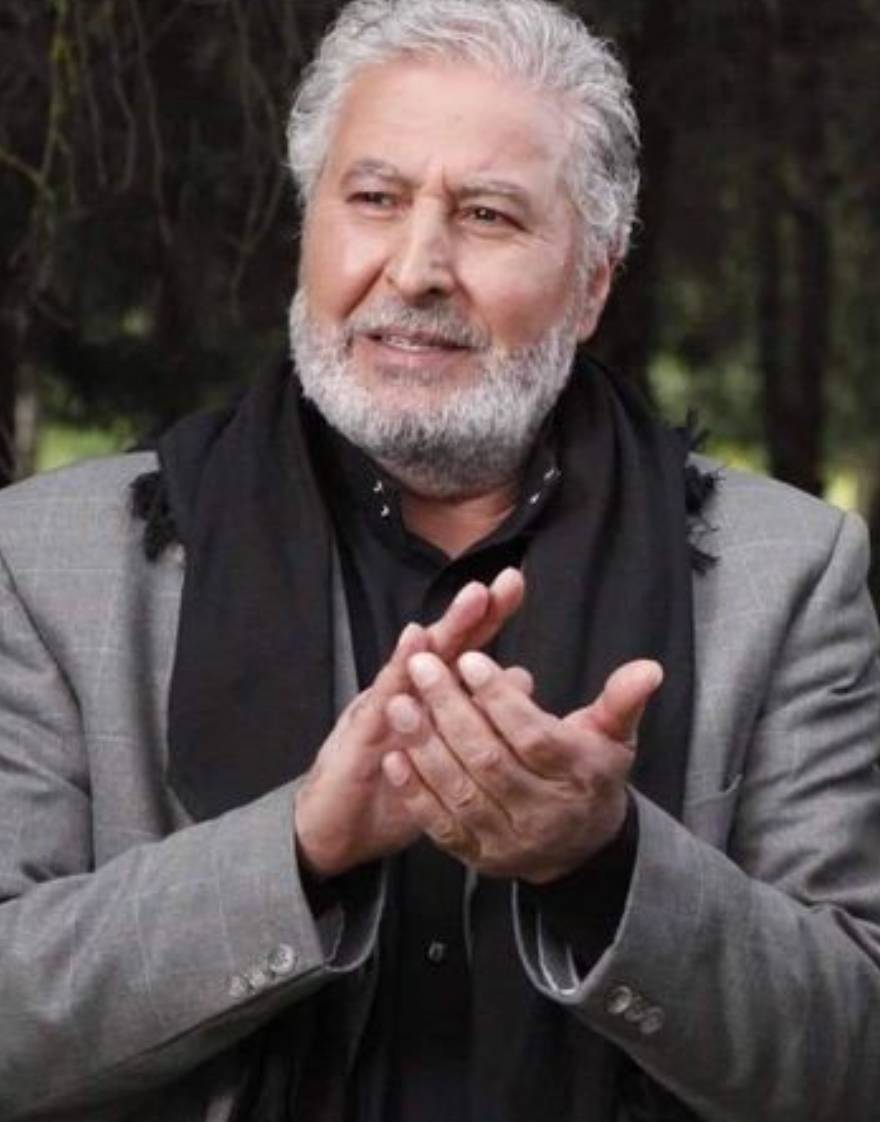 نجوم سوريا ينعون الفنان فاروق الجمعات