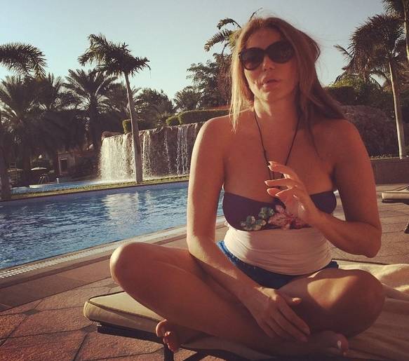 بالفيديو - مي حريري تستغيث لتستدين 20 ألف دولار أميركي