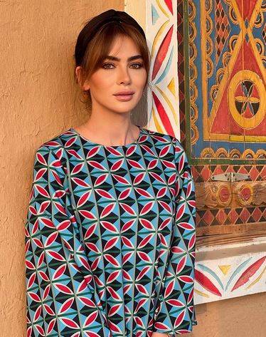 صور ستيفاني صليبا بالحجاب محط اهتمام الجمهور