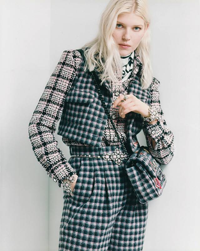 CHANEL Pre Fall Winter 2021/2022... أزياء من وحي السبعينات