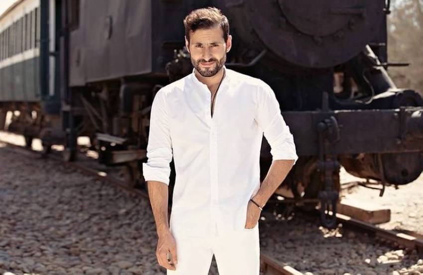 فاطمة الصفي تدعم علي الكاكولي رقصاً وغناءً بعد سجنه