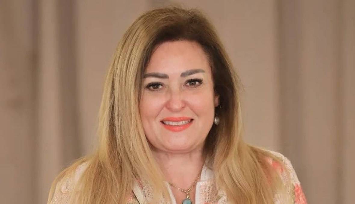 نهال عنبر: رفضت الظهور على الشاشة ممسكةً بسيجارة