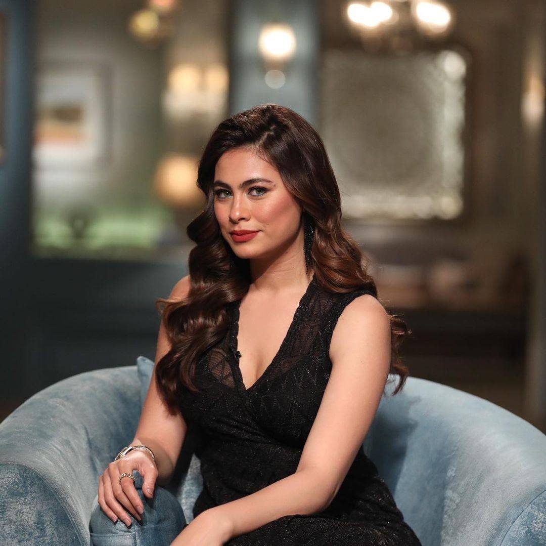 ردّ حاسم من شركة الإنتاج على اتهامات هاجر أحمد بإجبارها على التصوير وهي مصابة