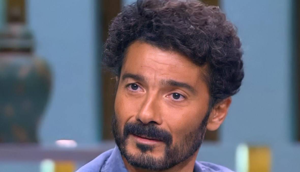 بالفيديو - خالد النبوي يلعب كرة القدم.. ولهذا السبب يرفض الكشف عن سنه الحقيقي