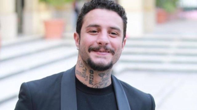 بالفيديو - أحمد الفيشاوي يُحدث ضجة بلقاء خاص ويقدّم نصيحة لنفسه بالفيديو - أحمد الفيشاوي يُحدث ضجة بلقاء خاص ويقدّم نصيحة لنفسه