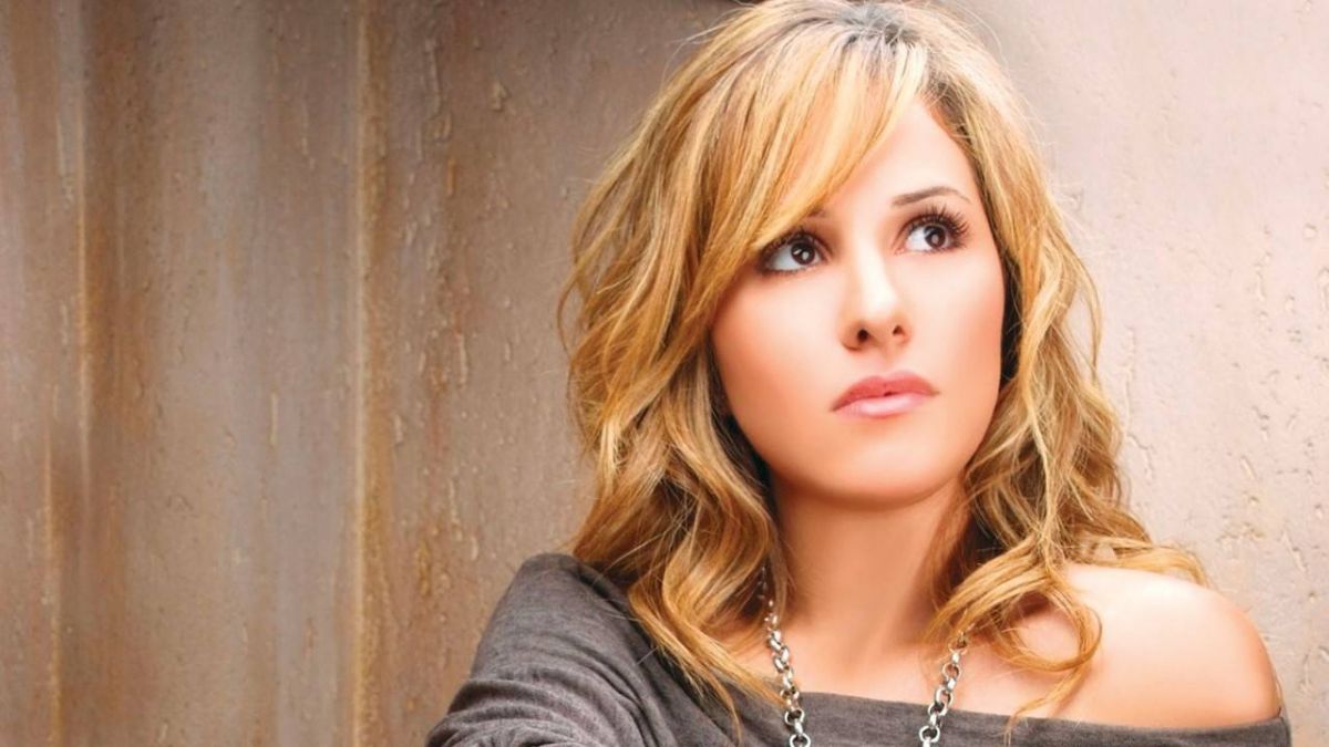 الموت يفجع شيري عادل