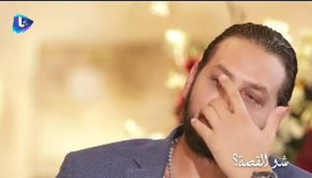 بالفيديو - فنان سوري يبكي بحسرة لرغبته بالحصول على طفل وعائلة