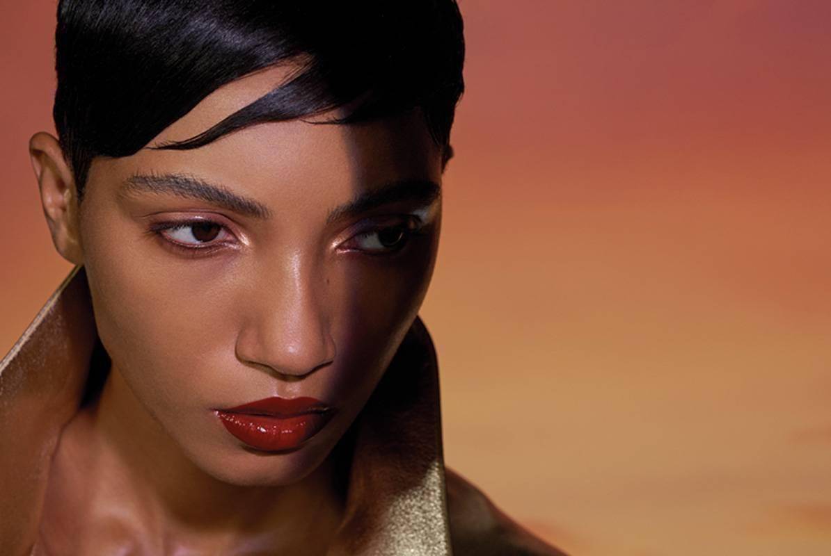 CHANEL FALL WINTER 21 COLLECTION Tone On Tone... مكياج خريفي جريء