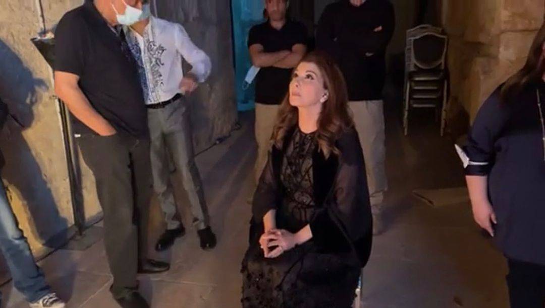 فيديو يوثق لحظة إغماء ماجدة الرومي على مسرح جرش