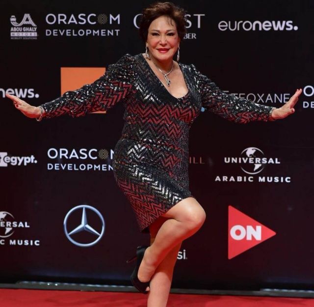 لبلبة تكشف عن الشخص الذي تتمنى الحياة معه في كوكب آخر