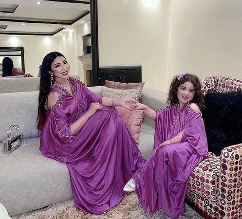 بالفيديو والصور - شاهدوا ماذا فعلت دنيا بطمة بابنتها غزل في 