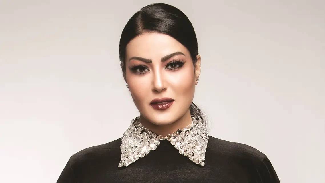 بعد أغاني المهرجانات... مفاجأة غريبة من سمية الخشاب