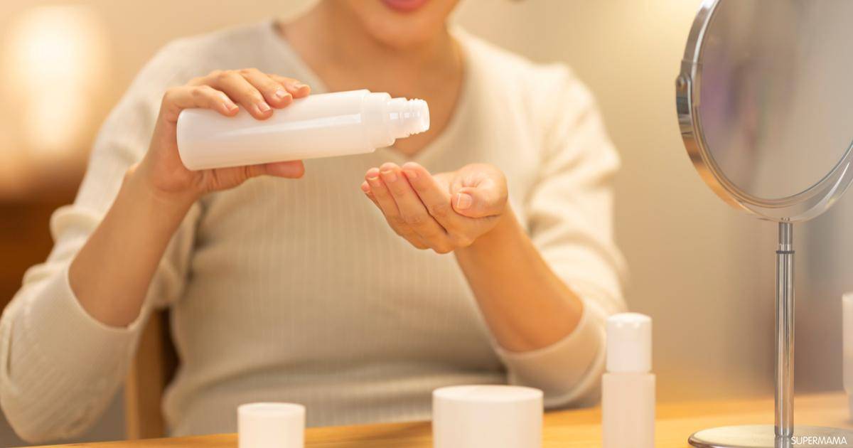 أخطاء ترتكبينها قبل النوم تؤذي البشرة