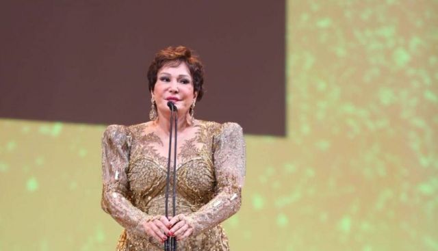 لبلبة توضح مسألة سقوطها على المسرح وتكشف مشكلة 