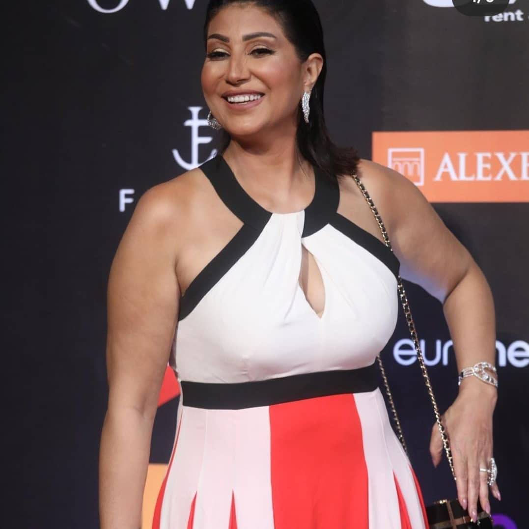 وفاء عامر تلوم متابعاً بسبب هيفاء وهبي