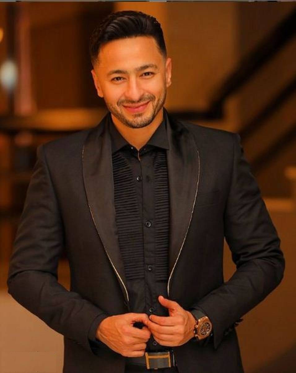 حمادة هلال يكشف سبب غضبه من مخرج عمله الجديد