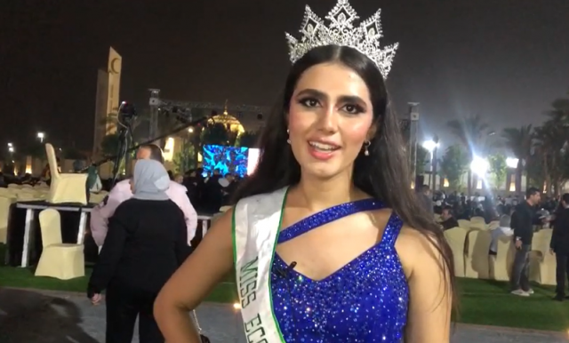 بالفيديو - ملكة جمال مصر تمسح مكياجها على الهواء وتصدم المذيع