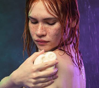 LUSH_Ghost in the Dark Soap_AED40 (2)