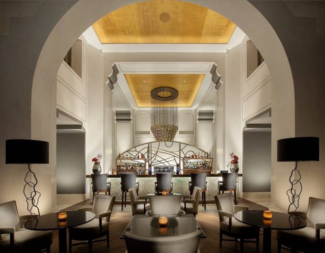 RoyalSavoy © _BarMainEvening