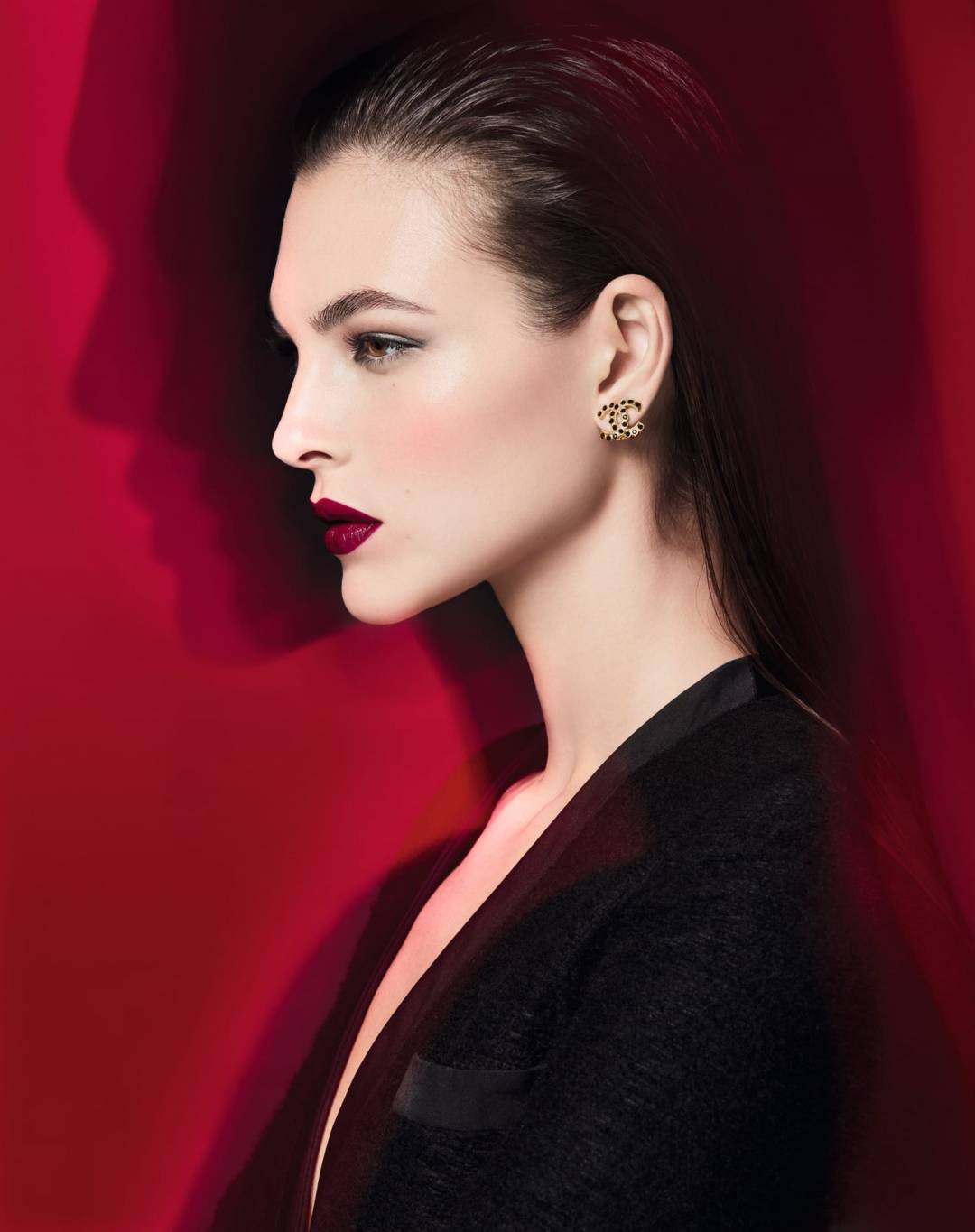 تألقي مع أحمر الشفاه الجديد ROUGEALLURE2021 من CHANEL 