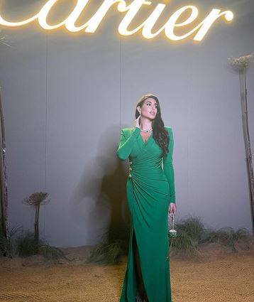 تعرفي إلى سعر فستان ياسمين صبري الأخضر المميّز