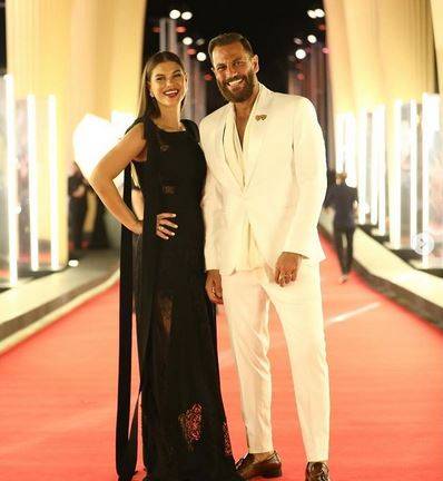 بالفيديو - نيكولا معوض وزوجته ينتظران مولودهما الأول