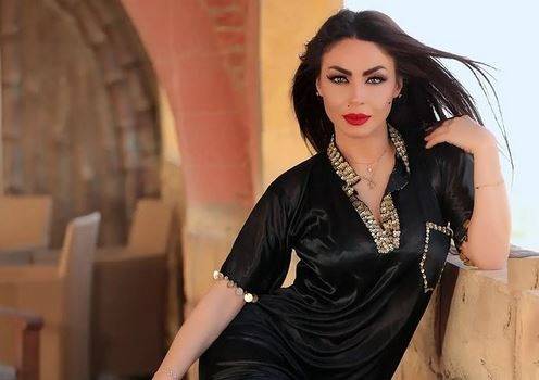 بعد جدل صورها الغريبة... دوللي شاهين تدافع عن نفسها: 