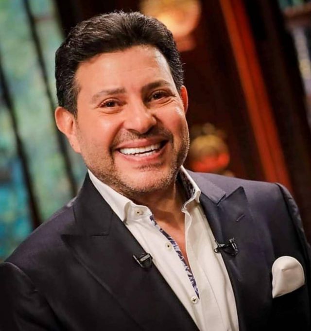 بالفيديو - هاني شاكر يعلق على قضية إيقاف أحمد سعد: 